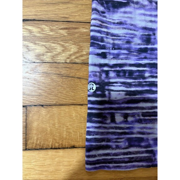 Lululemon Size 10 Fast Free Crop II Nulux Leggings 19" Purple Stripe - Picture 4 of 6